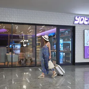 Hotel Yotelair Airport, Duty Free - International Transit Area, Provincia di Istanbul