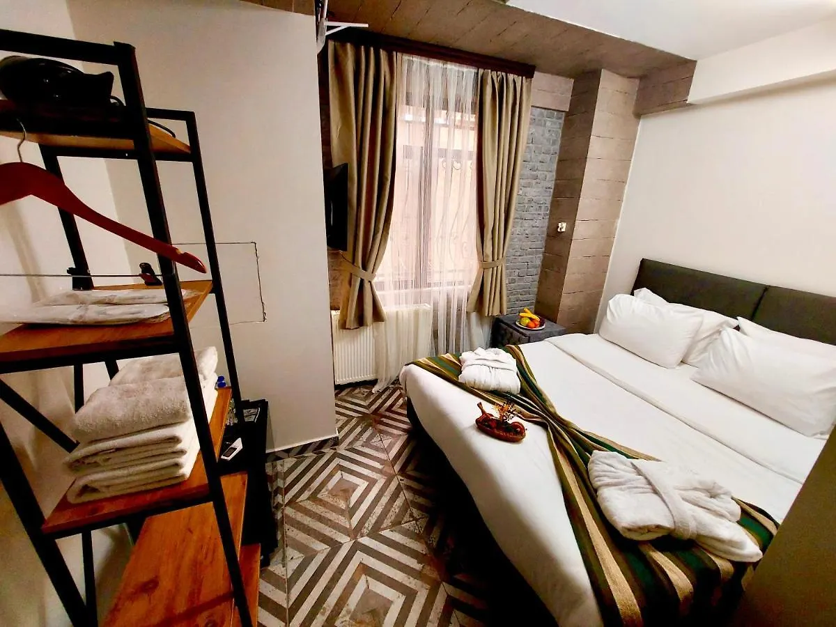 איסטמבול Mates Port Hotel
