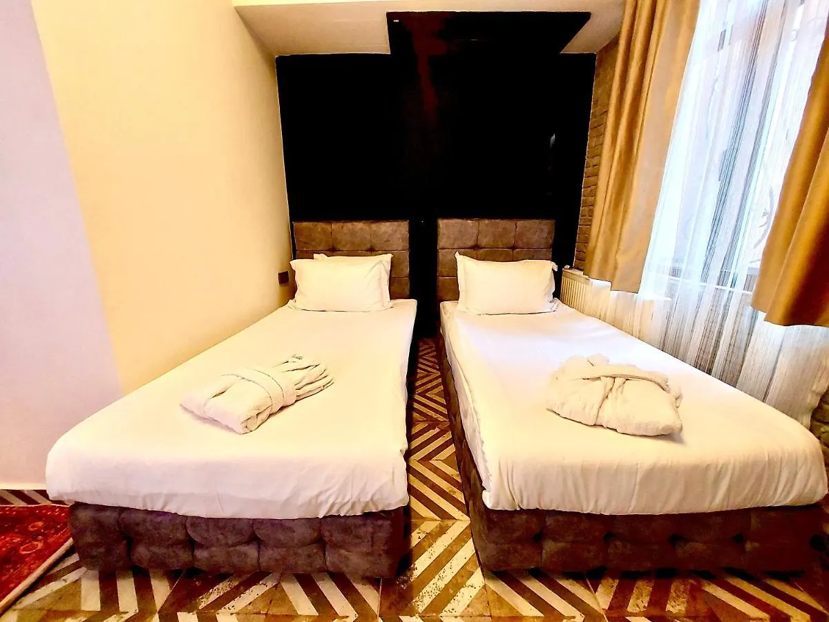 Mates Port Hotel Istanbul